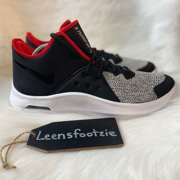 nike air versatile iii